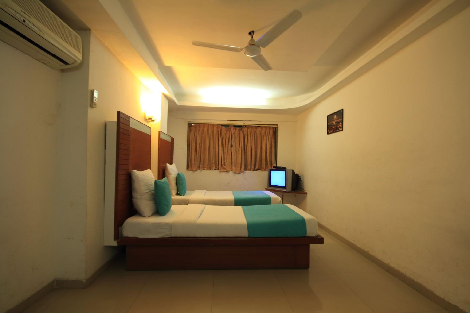 Fabhotel Kadamb Inn Ahmedabad Exterior photo