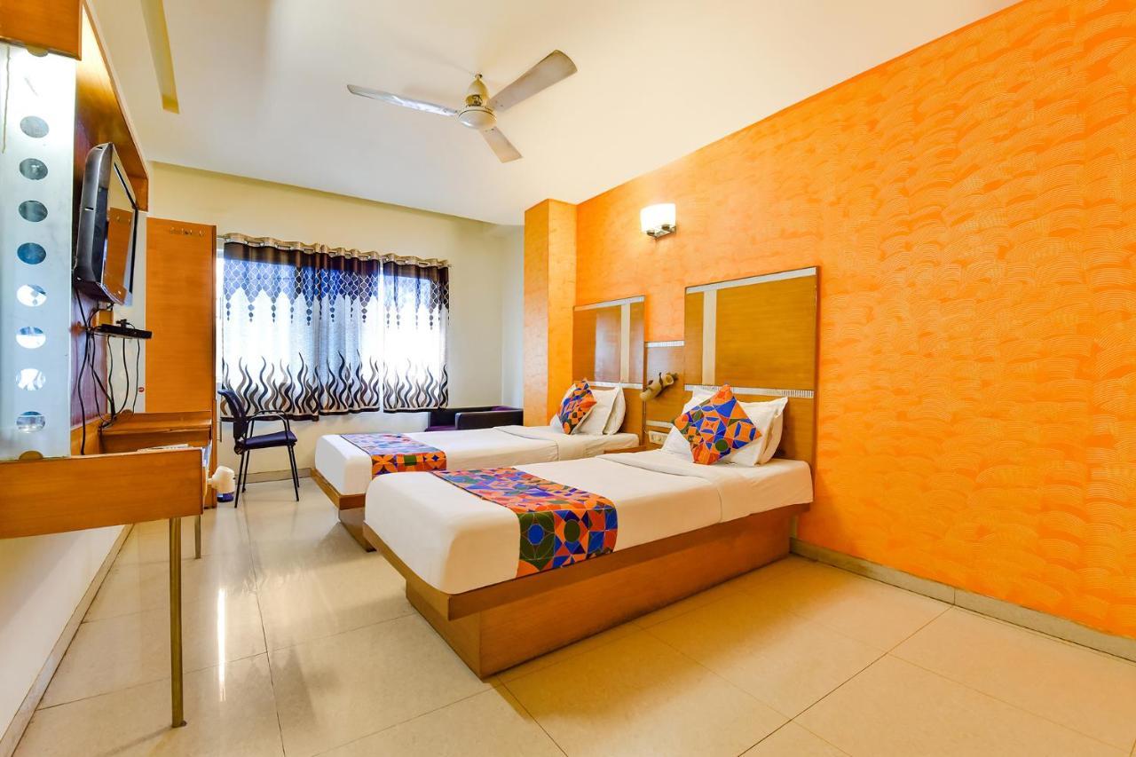 Fabhotel Kadamb Inn Ahmedabad Exterior photo